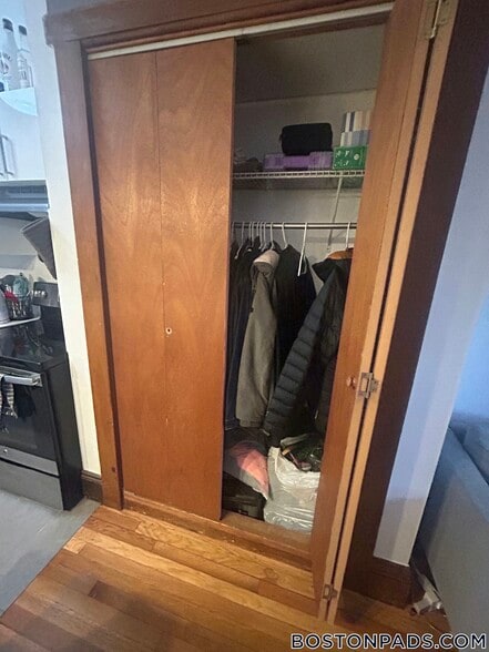 Building Photo - 849 Beacon St