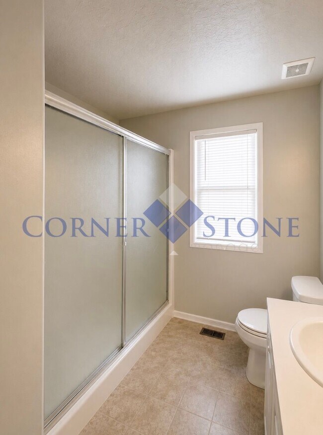 Building Photo - 907 Aspen Grove St