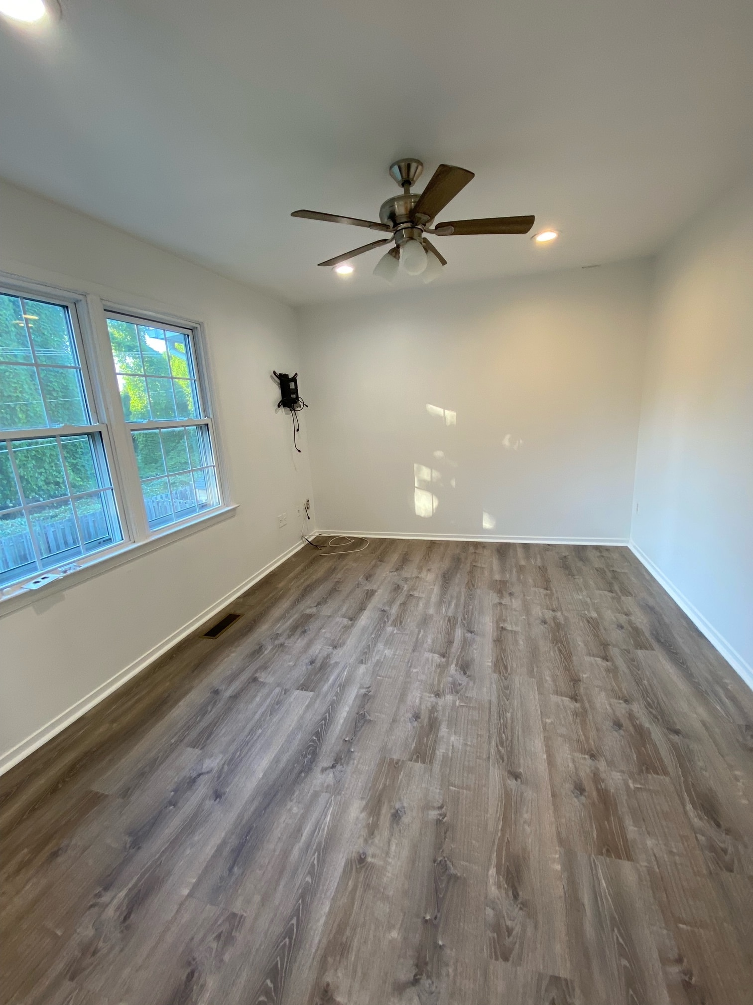 Building Photo - 9594 Inverary Ct