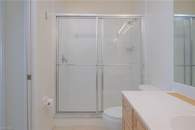 Building Photo - Stunning Lakeview Condo for Rent in Bella ...