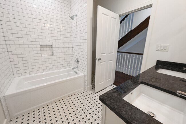 Building Photo - 4059 St Johns Way