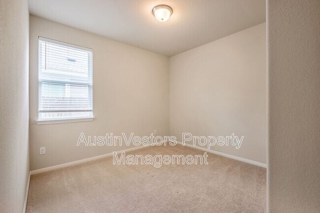 Building Photo - 244 E Broade St