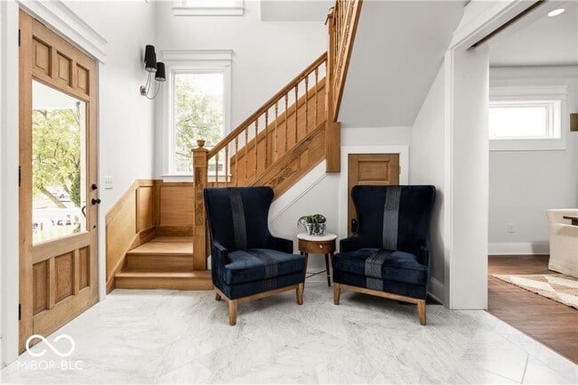 Building Photo - 929 Sanders St