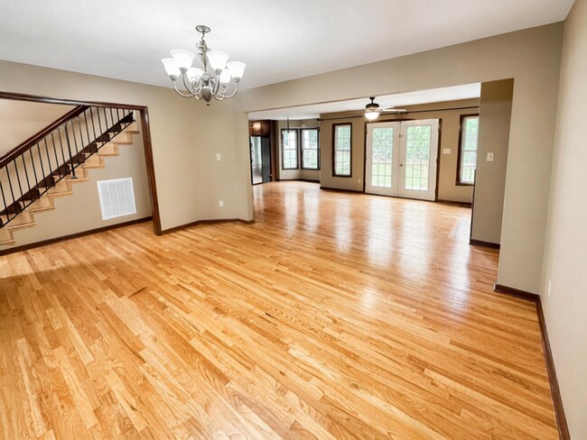 Building Photo - 1185 Eller Wood Dr