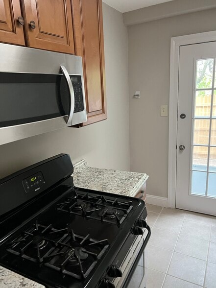 Kitchen 1 - 104 N George Mason Dr