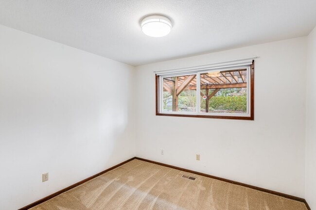 Building Photo - Beautiful 3 bed, 1.5 bath rental home in Damascus