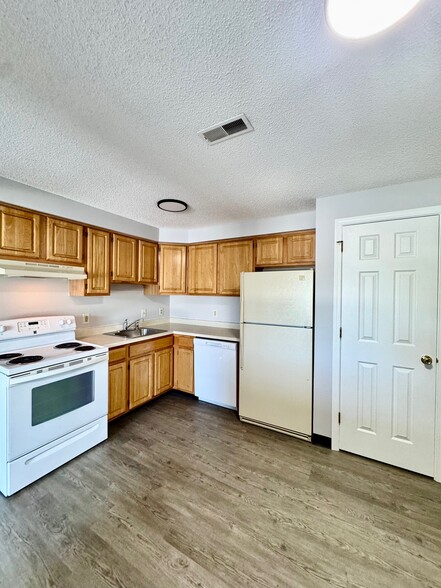 Kitchen - Hickory Hill Estates
