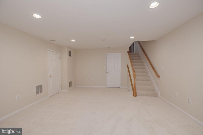 Building Photo - 6144 Cilantro Dr