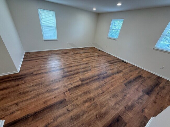Building Photo - 28144 Yorktown Rd