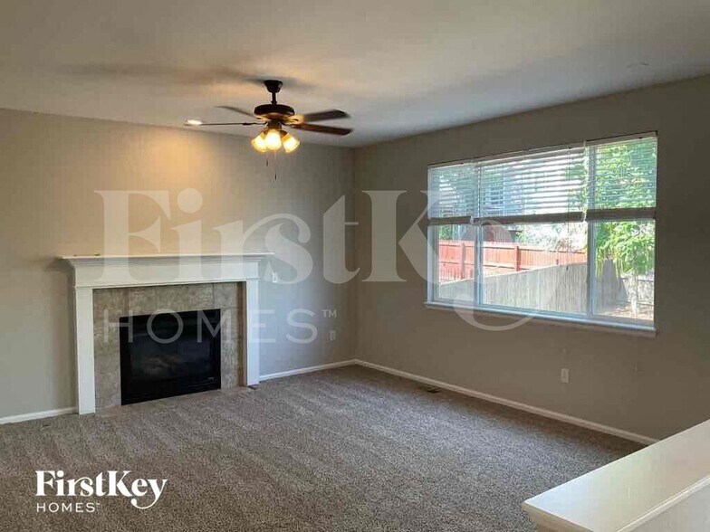 Building Photo - 10653 Nucla St