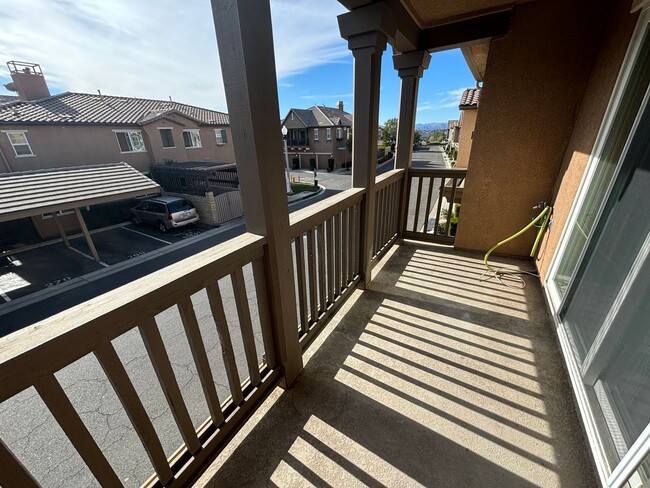 Building Photo - Mariposa 2 Bedroom Townhome for Rent in Sa...