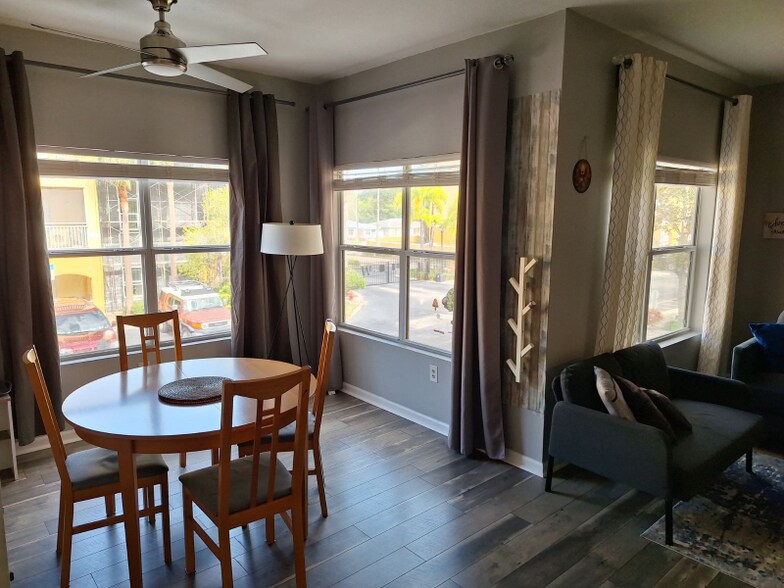 Building Photo - 10764 70th Ave