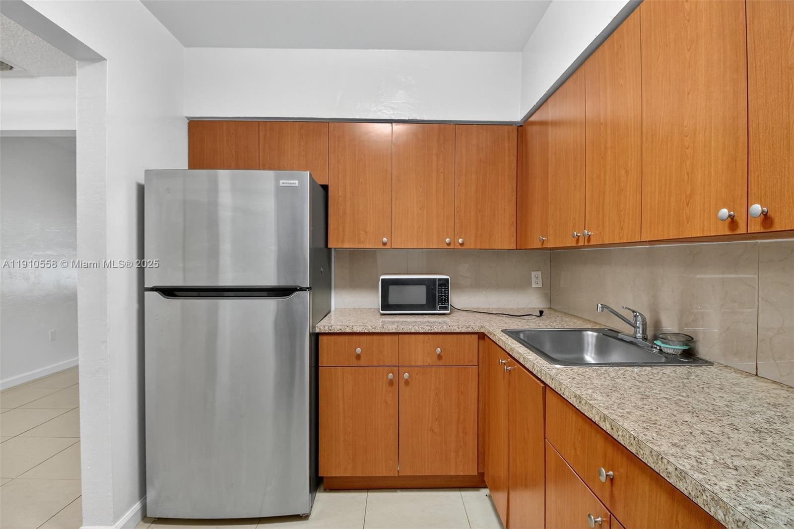 Building Photo - 2744 SW 23rd Ter