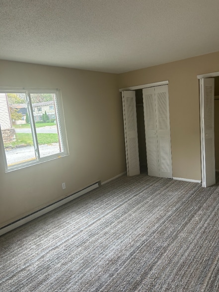 Building Photo - 1600 Brooke Park Dr