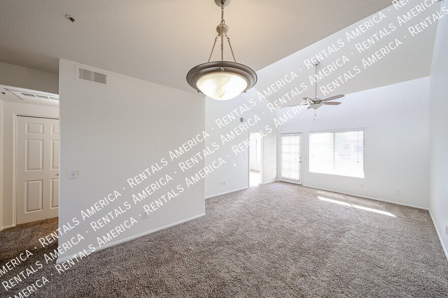 Building Photo - 7008 E Gold Dust Ave