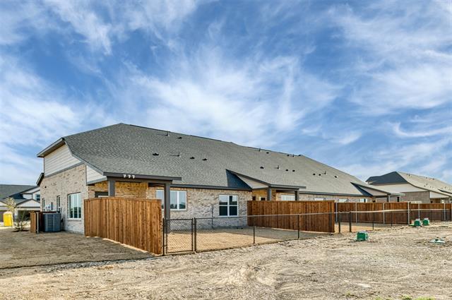 Building Photo - 4266 Clovis St