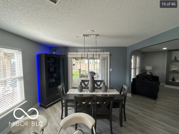 Building Photo - 9982 Big Bend Dr