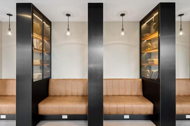 Building Photo - 2266 Cropsey Ave