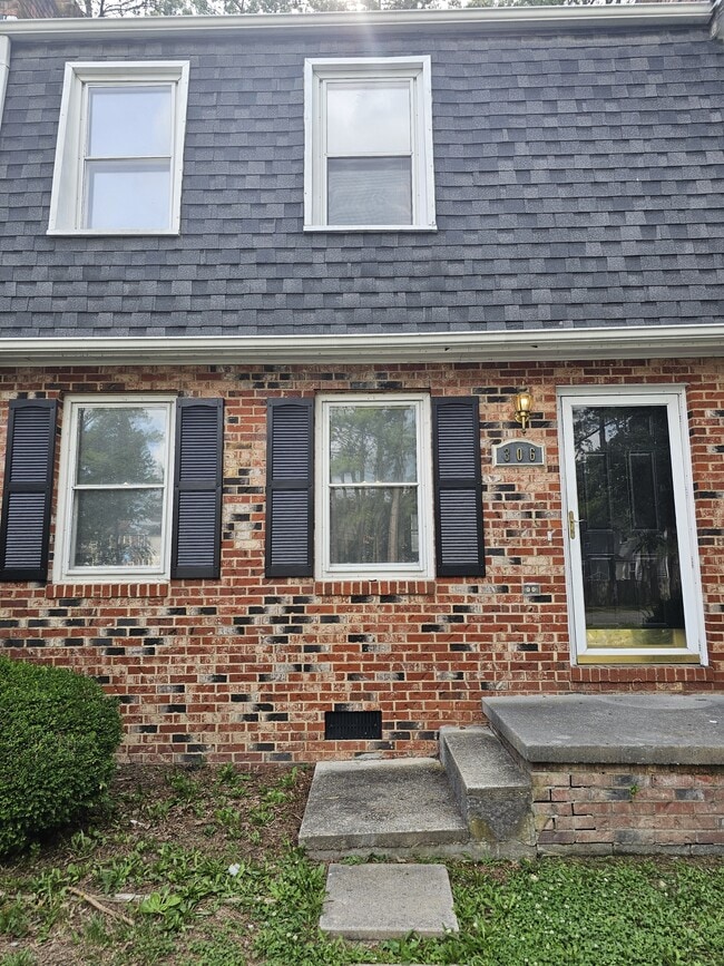Primary Photo - 306 Carroll Dr