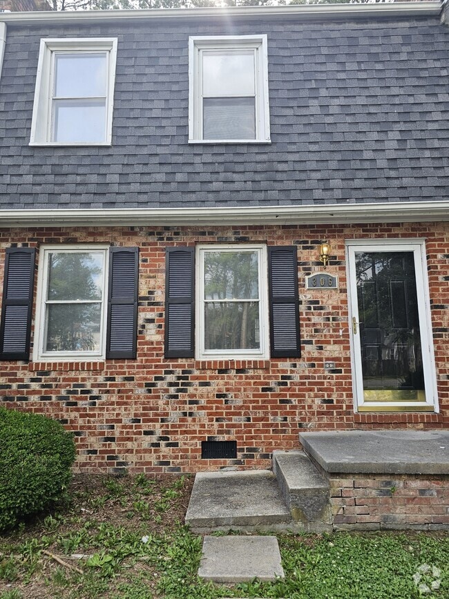 Building Photo - 306 Carroll Dr