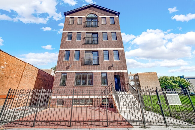 Primary Photo - 548 E 50th St