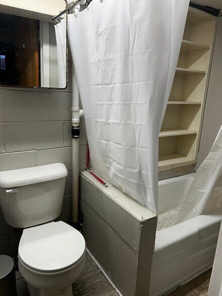 Building Photo - 1908 Kessler Blvd North Dr