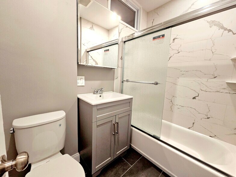 Building Photo - 141 Sutherland Rd