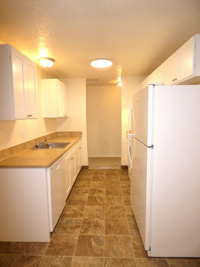 Building Photo - 124 Stafford Ln NE