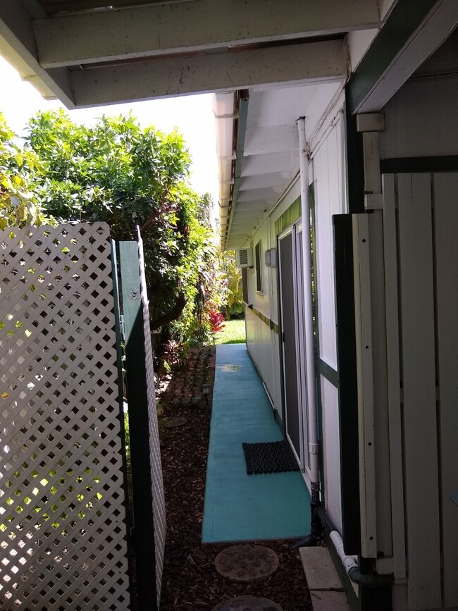 Building Photo - 291 Awakea Rd