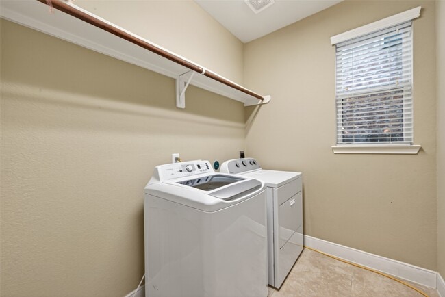 Building Photo - 10006 Forrester Trail