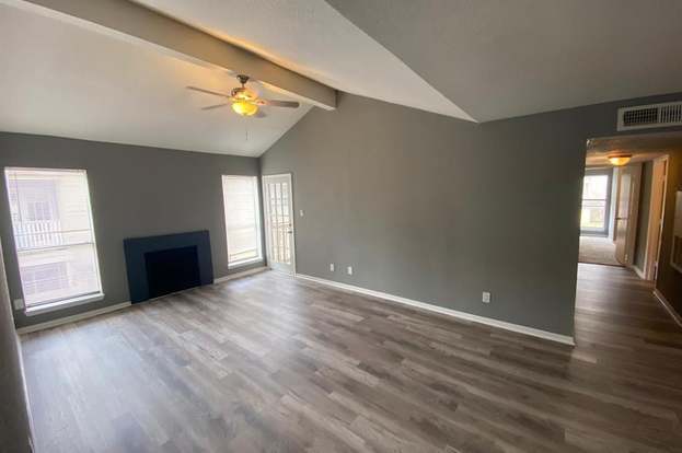 Building Photo - 10211 Sugar Branch Dr
