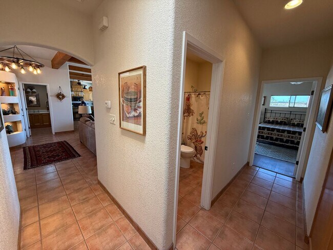 Building Photo - Gorgeous Furnished Pool/Spa Home with spectacular views