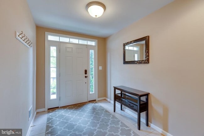 Building Photo - 43237 Highgrove Terrace
