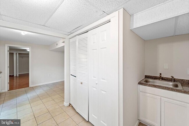 Building Photo - 12312 Streamvale Cir