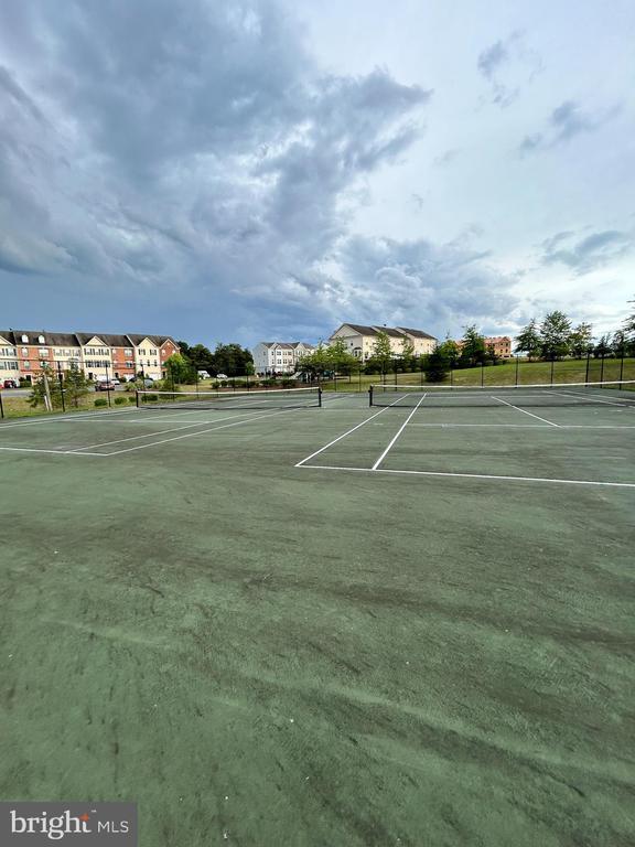 Building Photo - 301 Hillsdale Pl