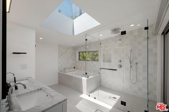 Building Photo - 483 Carroll Canal Ct