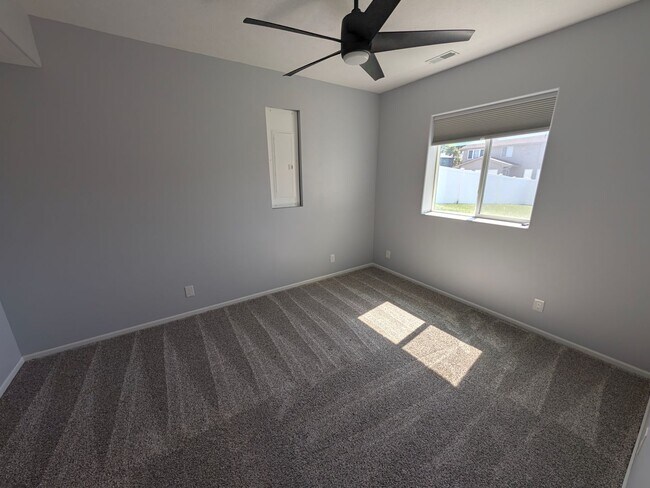 Building Photo - 5011 Clearwater Dr