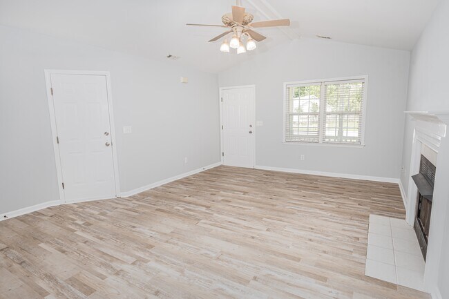 Building Photo - 212 Forest Park Dr