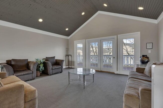 Building Photo - 8277 Deering Oaks Dr