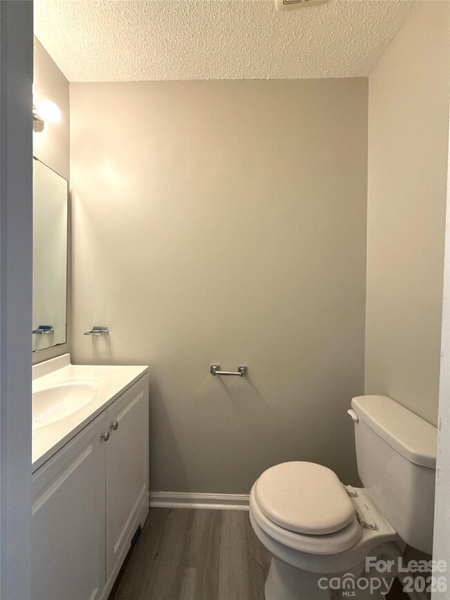 Building Photo - 4042 Briarhill Dr