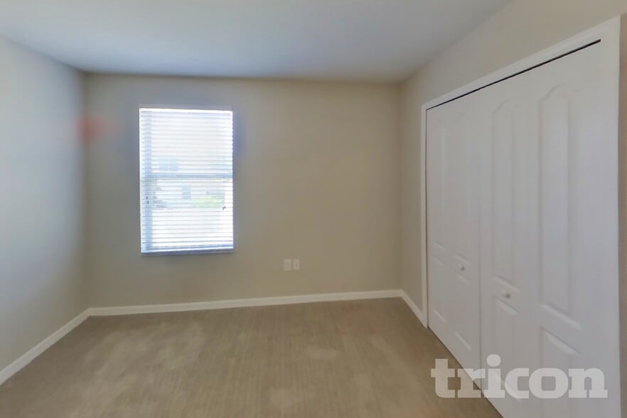 Building Photo - 13814 Crater Cir