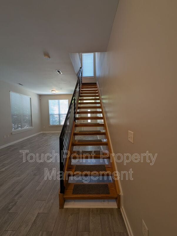Building Photo - 1020 E 36th St