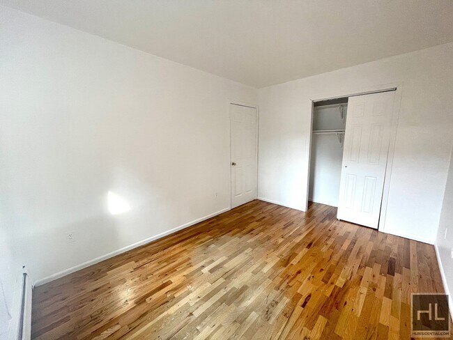 Building Photo - 76 ROAD