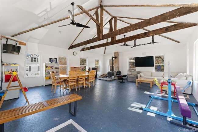 Building Photo - 92 Pocantico St