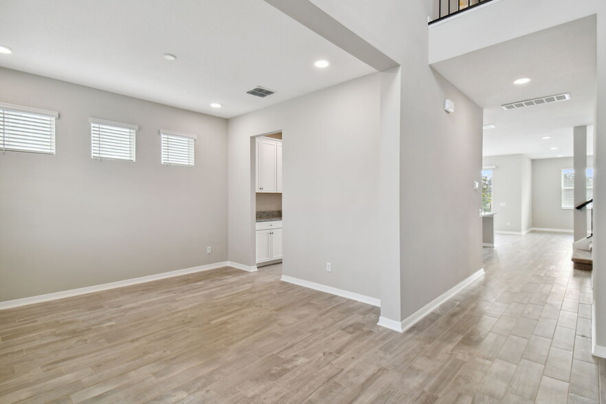 Building Photo - 38190 Shale Stone Ct