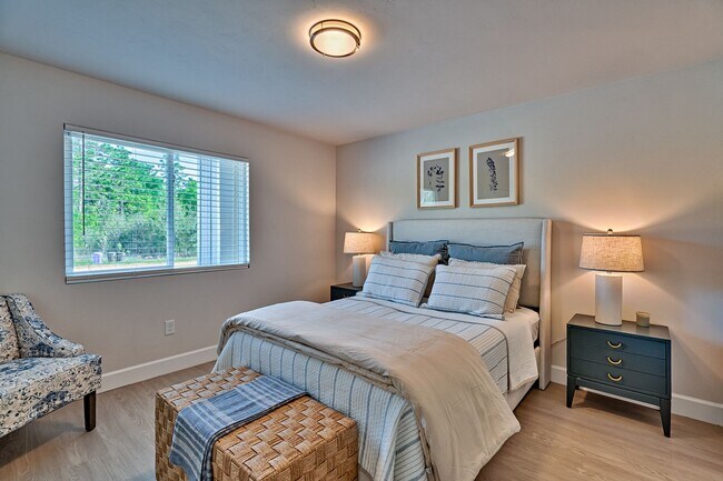 Building Photo - NEW HOME! 3/2  in Hawthorne