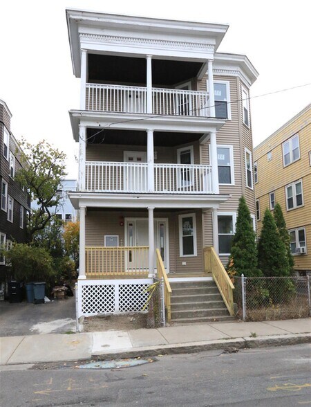 Building Photo - 29 Lewis St