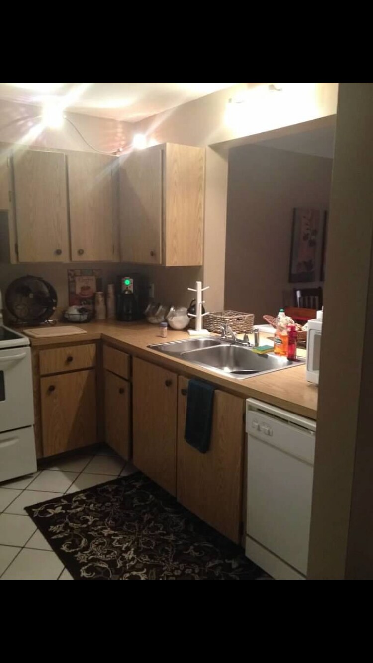 Building Photo - 8592 W Sunrise Blvd