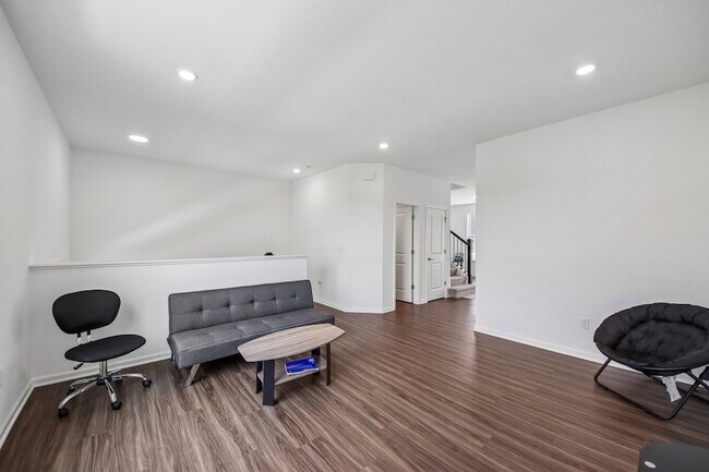 Building Photo - 1109 Atterberg Rd