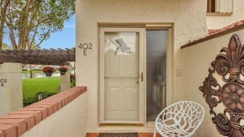 Building Photo - 402 Sea Oats Dr